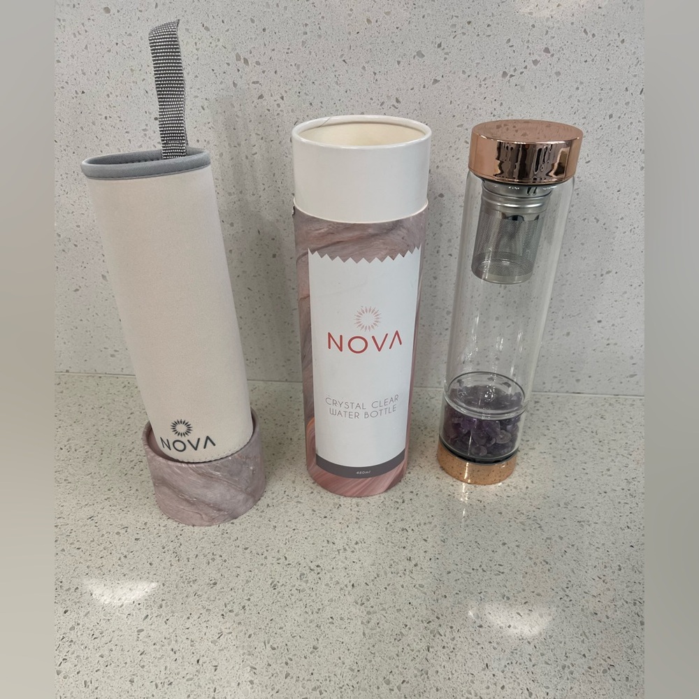 NWT Novo Amethyst Water Bottle Healing Crystal Bottle